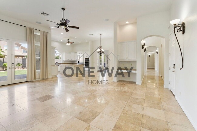 Building Photo - 4432 E Ford Ave