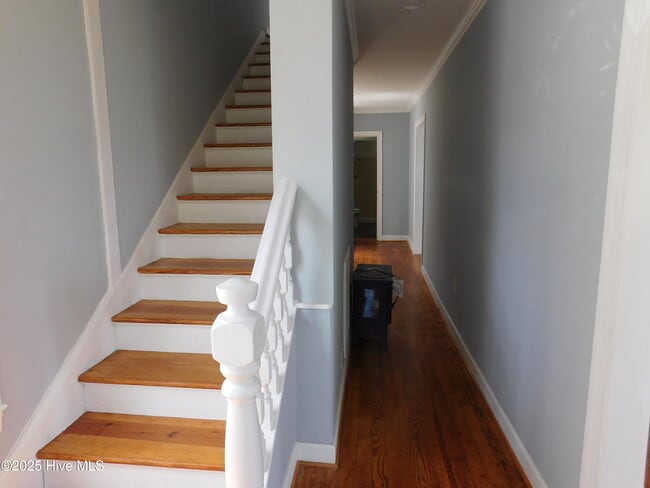 Building Photo - 304 Avenue A
