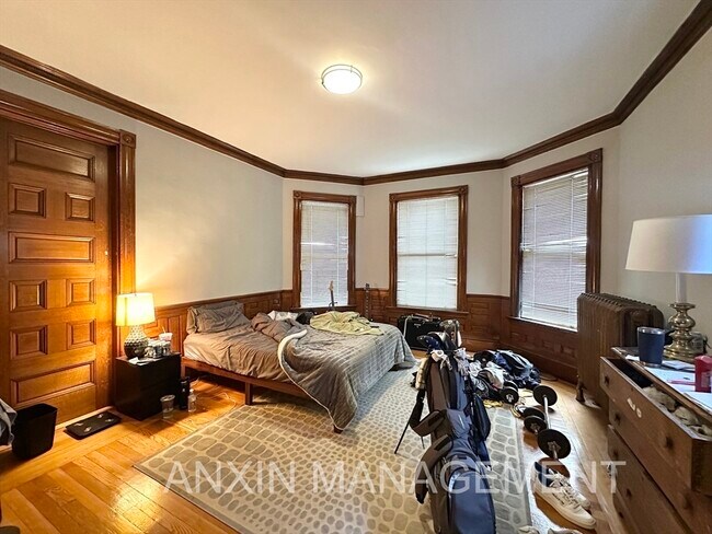 Building Photo - 71 Gardner St