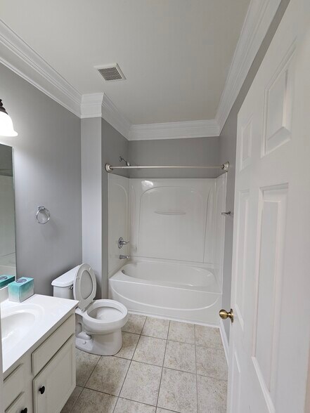 Downstairs full bath #3 - 9929 Markus Dr