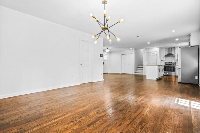 Building Photo - 3089 Del Monico Dr