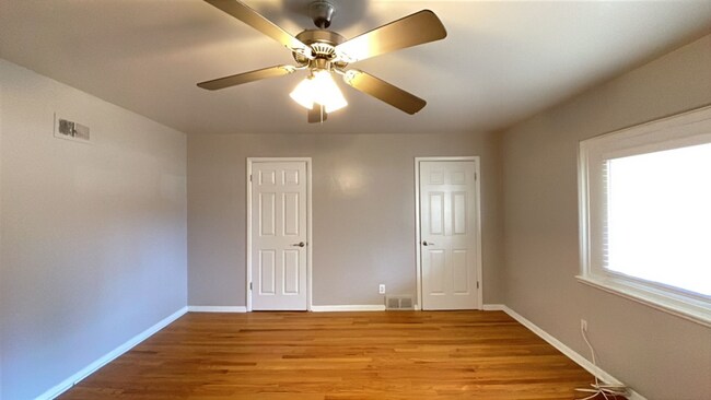 Building Photo - 8113 W 10th Ave