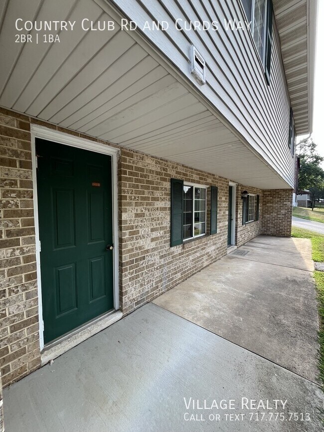 Building Photo - 671 Country Club Rd
