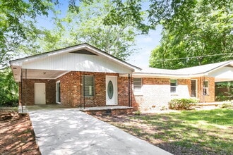 Building Photo - 5141 Hillside Dr NW