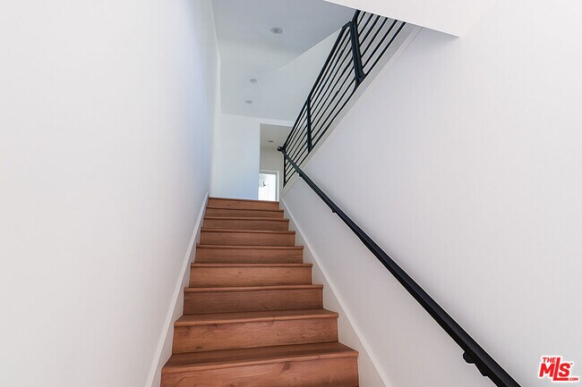 Building Photo - 4507 W 18th St