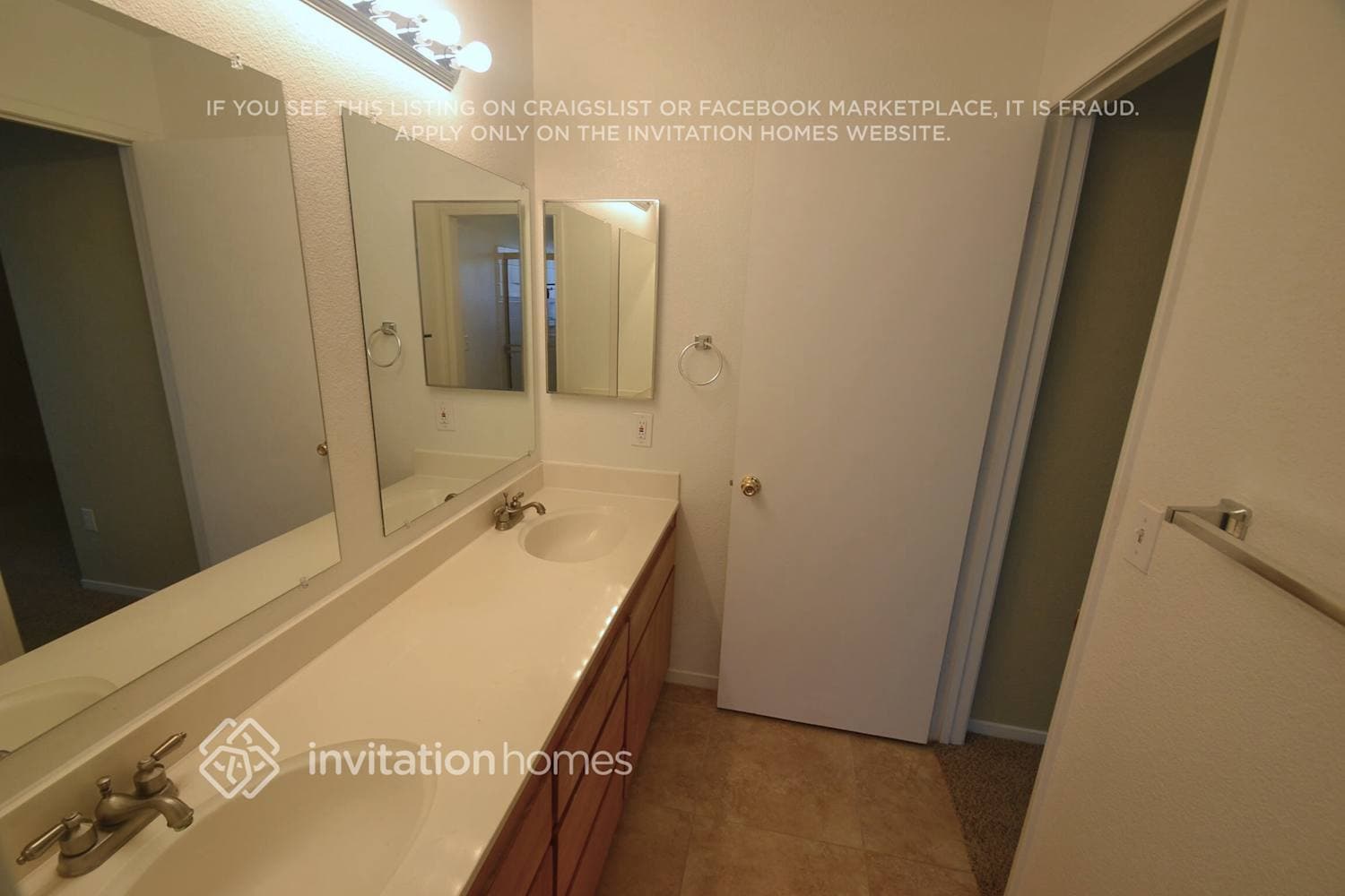 Building Photo - 303 Hampshire Ct