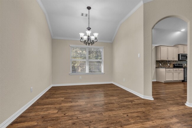 Building Photo - 9023 S Comanche Cir