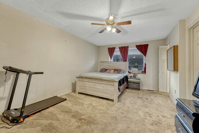 Building Photo - 12404 E Tennessee Cir