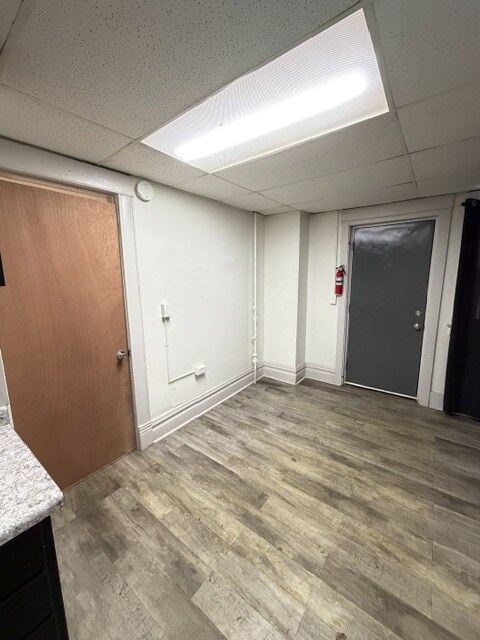 Building Photo - 708 Mills St