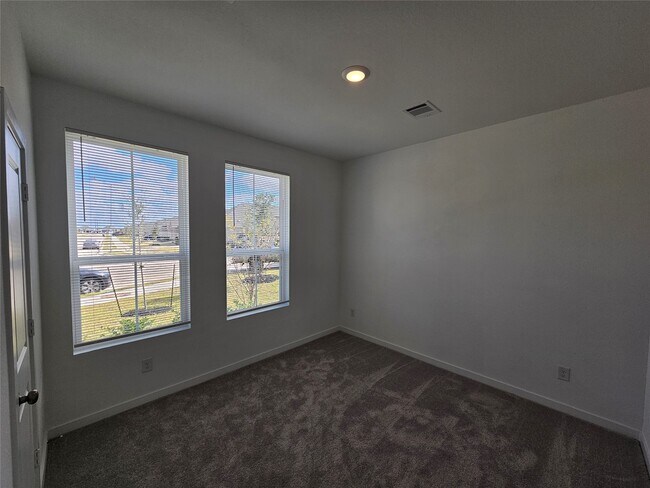 Building Photo - 3053 Avenida Sonoma Dr