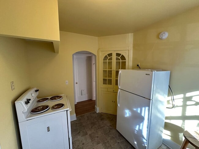 Building Photo - 1822 Earle St