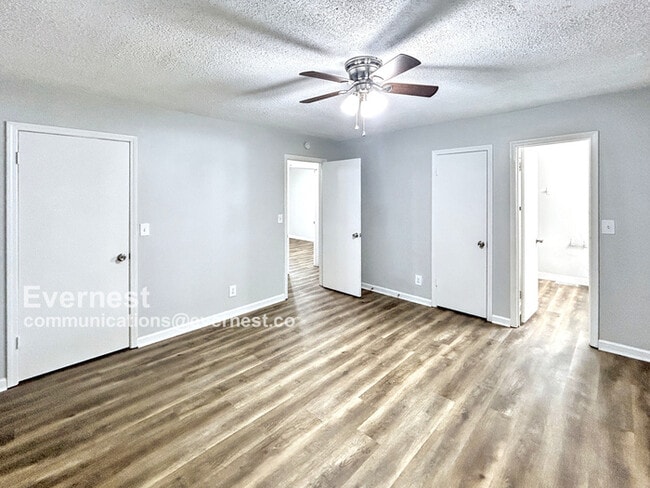 Building Photo - 4280 Valley Grove Dr