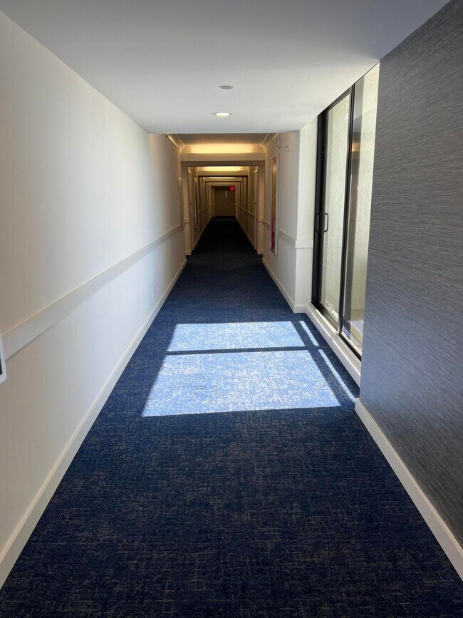 Building Photo - 3560 S Ocean Blvd