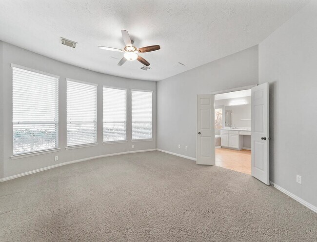 Building Photo - 106 Cezanne Woods Dr