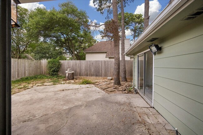 Building Photo - 9214 Grandview Park Dr