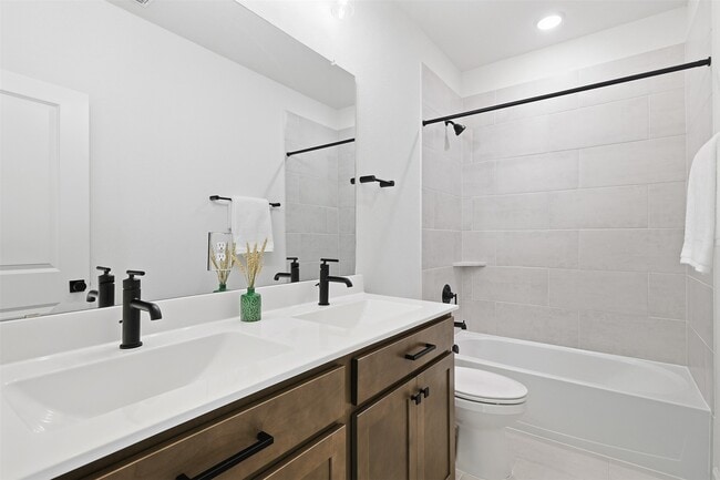 Building Photo - 5511 Orangery Ln