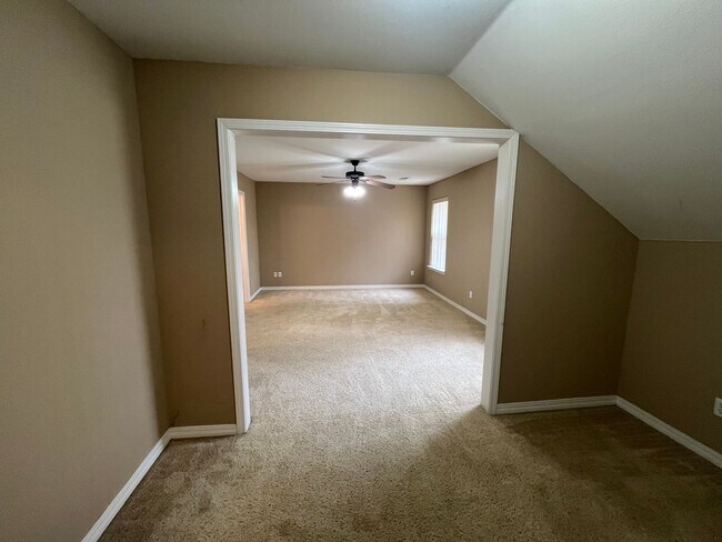 Building Photo - COMING SOON 3 Bedrooms 3 Bathrooms AND A 3...