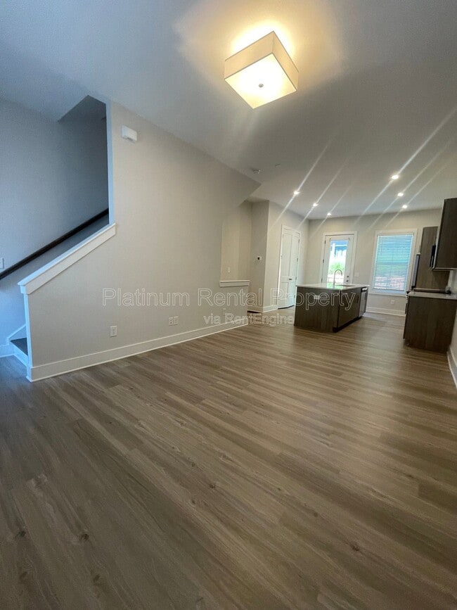 Building Photo - 146 Color Cir