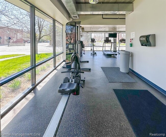 Building Photo - 101 Curry Ave