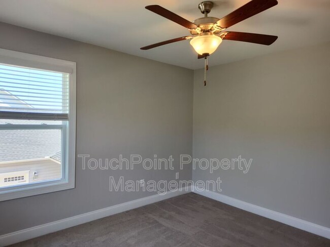 Building Photo - 170 Pine Eagle Dr