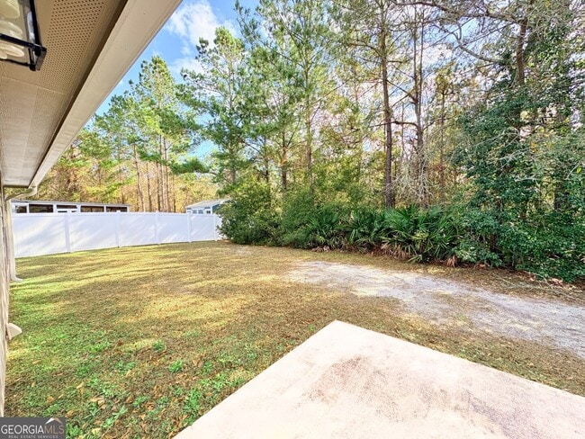 Building Photo - 102 Lake Victoria Dr