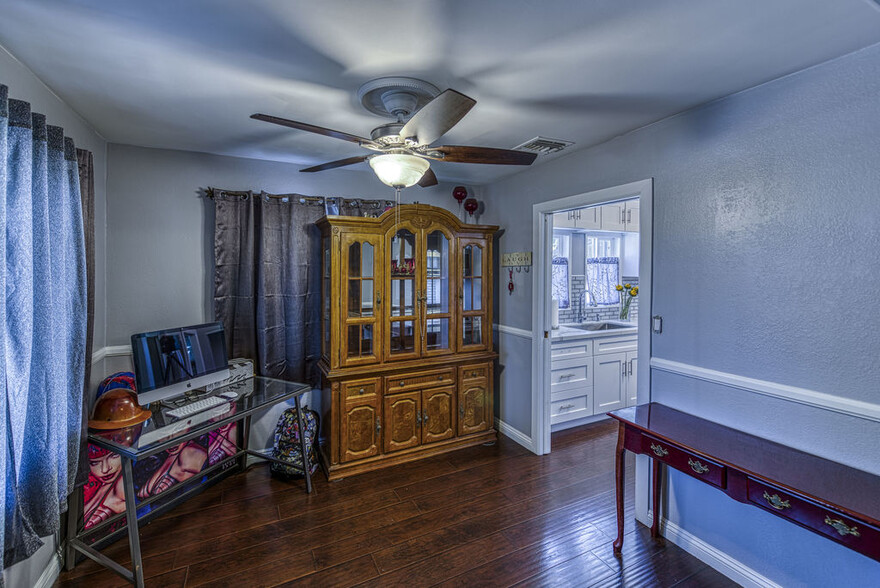 Dinning Room - 600 Hazel St