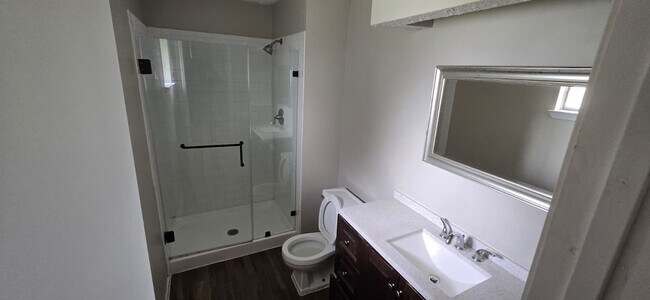 Building Photo - 1419 Twining Oaks Ln