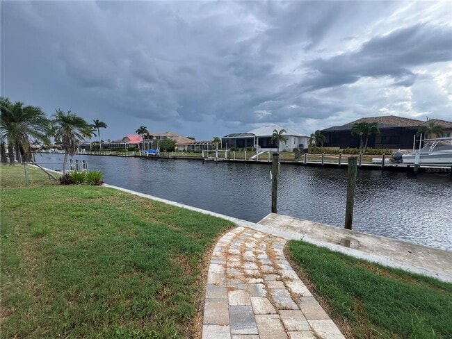 Building Photo - 2821 Coral Way