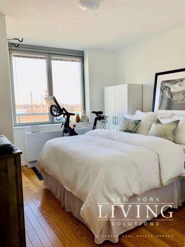 Building Photo - 2 bedroom in Long Island City NY 11109