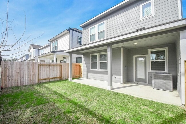 Building Photo - 8411 Rising Stream Dr