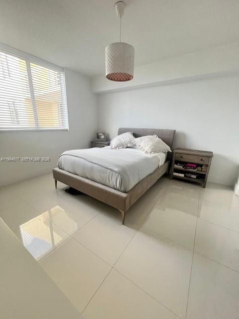 Building Photo - 18800 NE 29th Ave