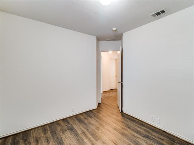 Building Photo - 4212 Falcon Dr
