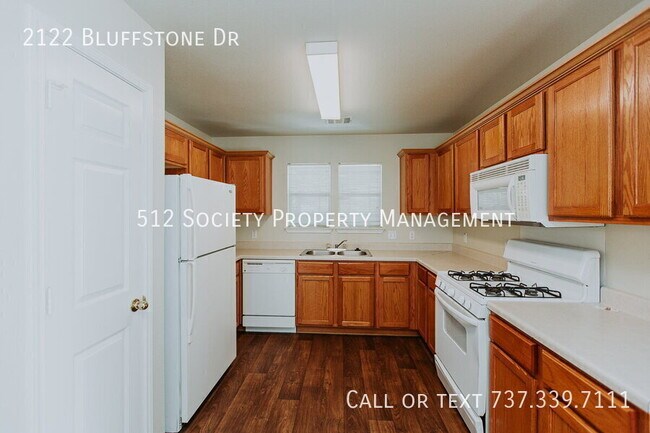 Building Photo - 2122 Bluffstone Dr
