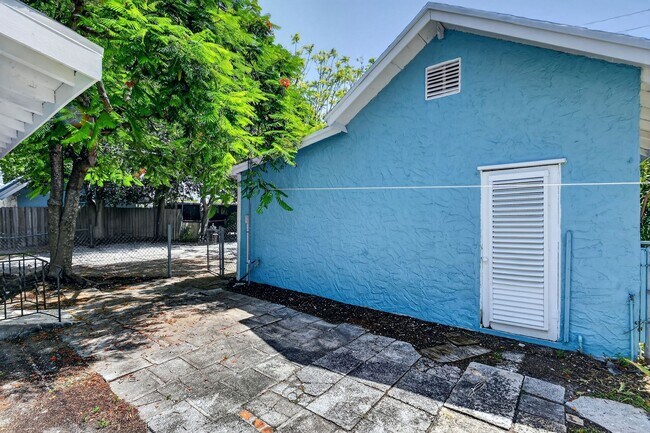 Building Photo - 3714 Morton Ave