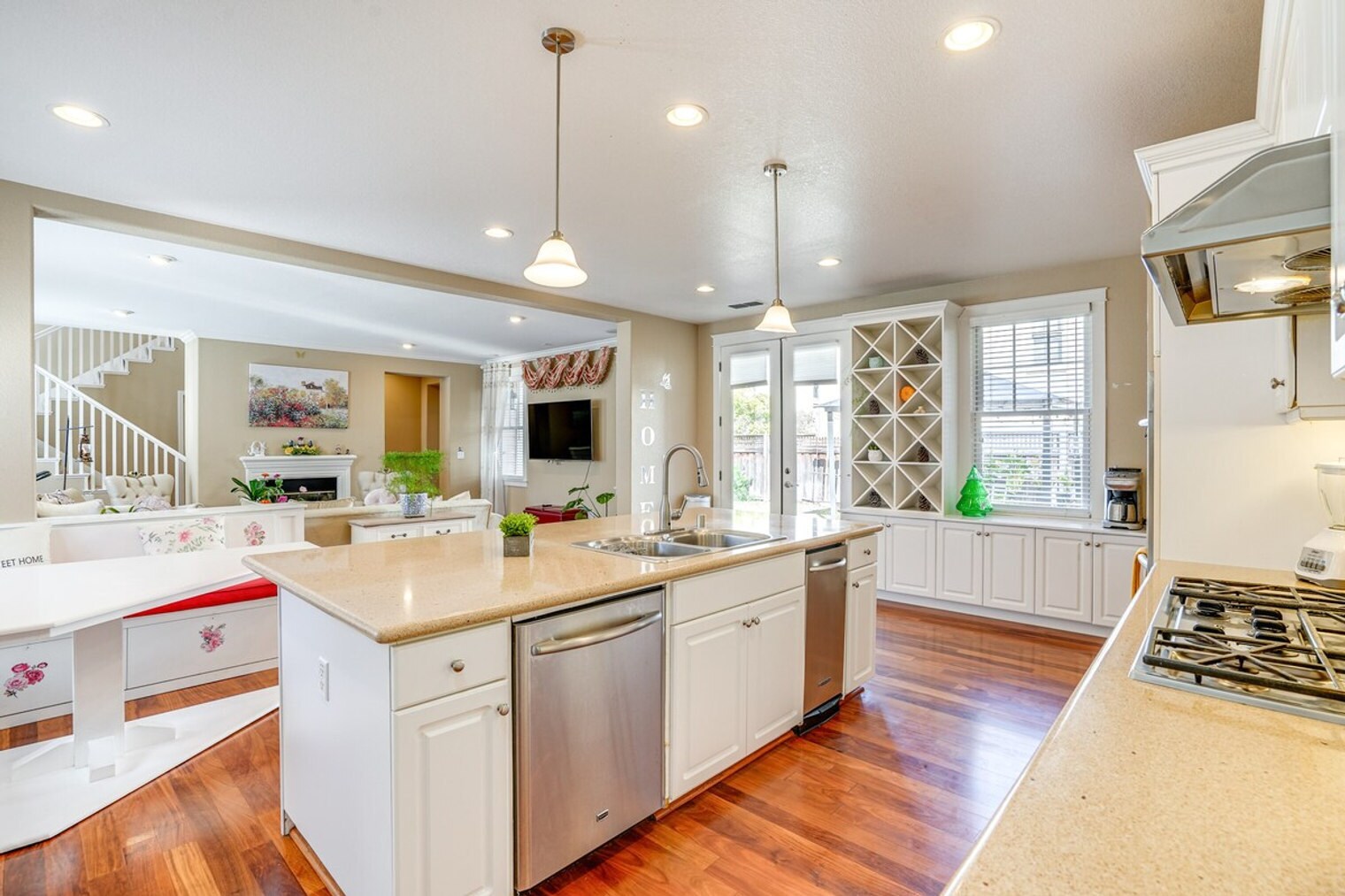 Building Photo - 1148 Promenade St