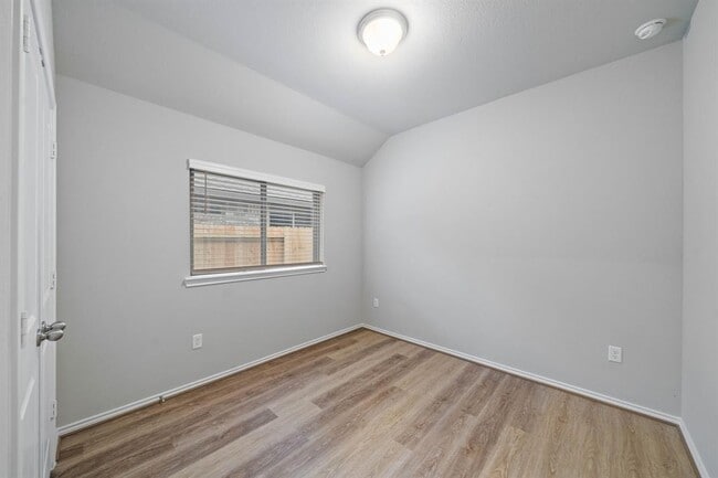 Building Photo - 21610 Cascades Pass Ct