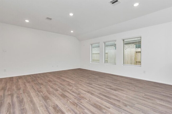 Building Photo - 2916 Cordova Hl Dr
