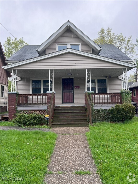 Building Photo - 12818 Beachwood Ave