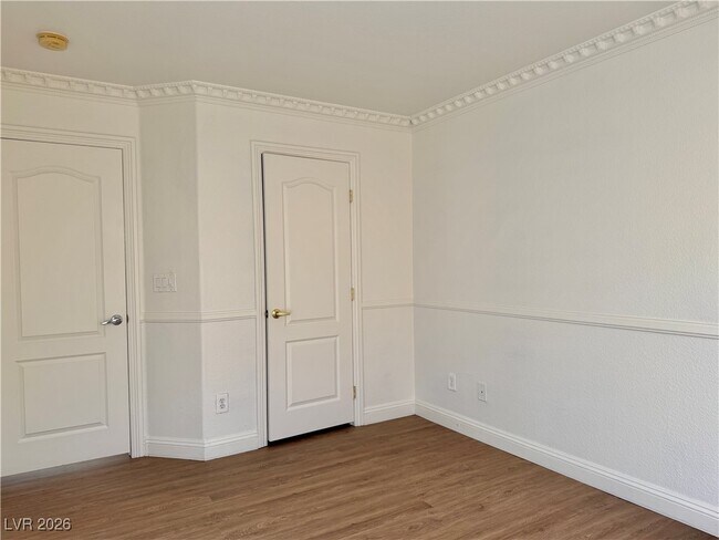 Building Photo - 8896 Tomnitz Ave