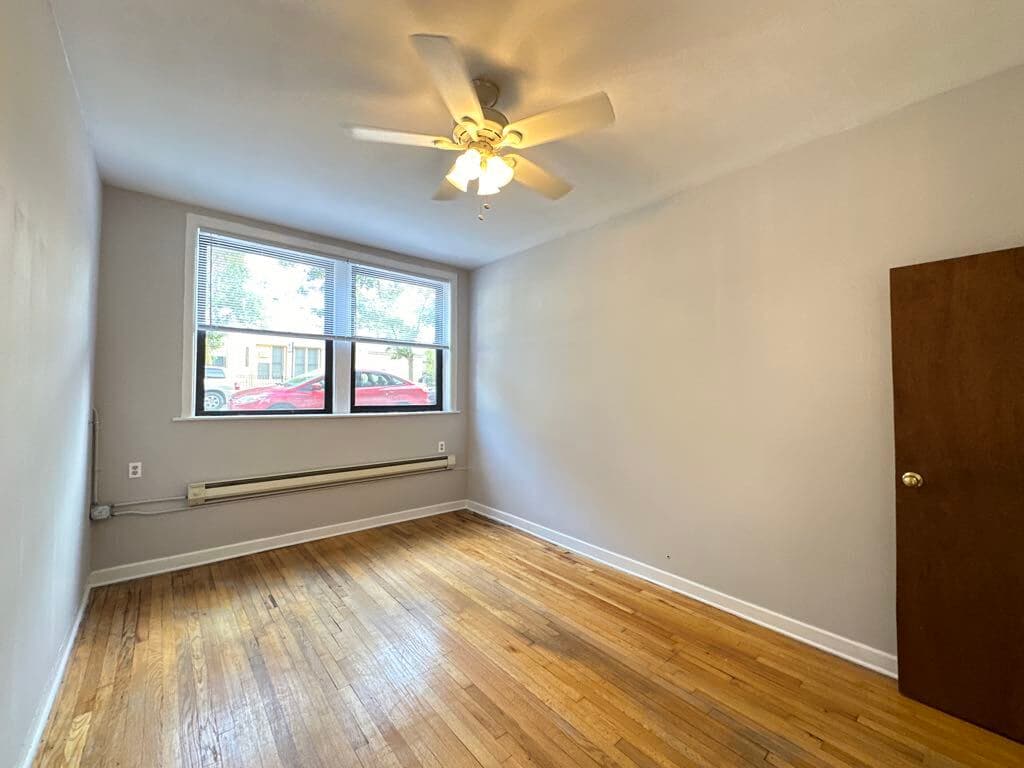 Building Photo - 1024 W George St