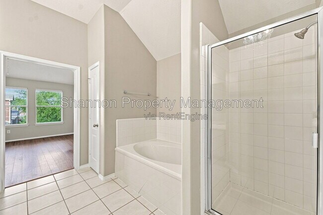 Building Photo - 18810 Lantern Cove Ln