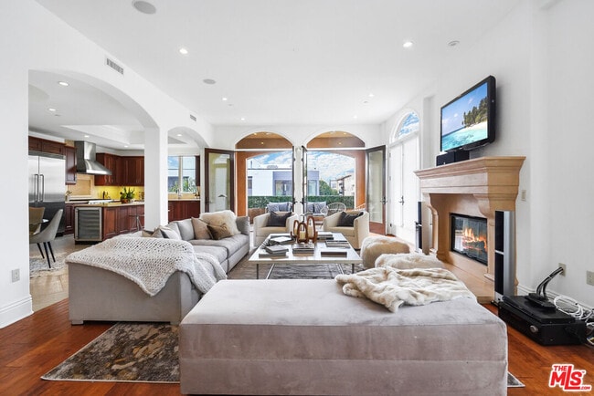 Building Photo - 420 S Hamel Rd