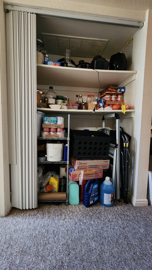 Building Photo - 1 Bed 1 Bath Pet Friendly Provo Apartment South of BYU