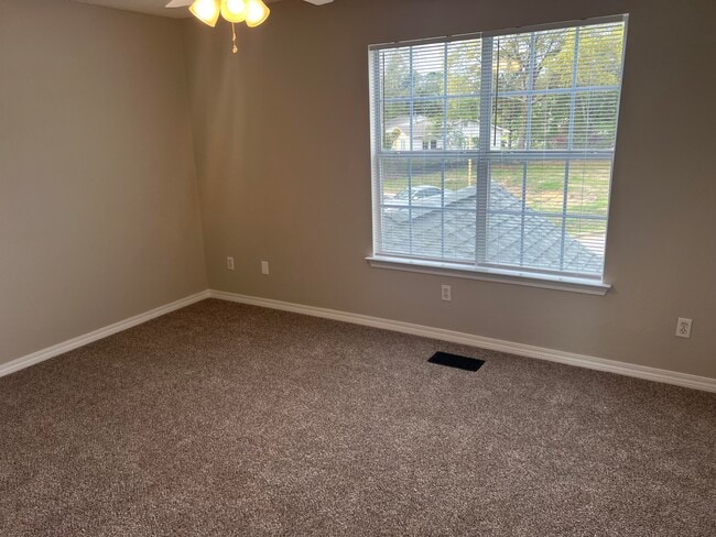 Building Photo - 2263 Whitman Ln