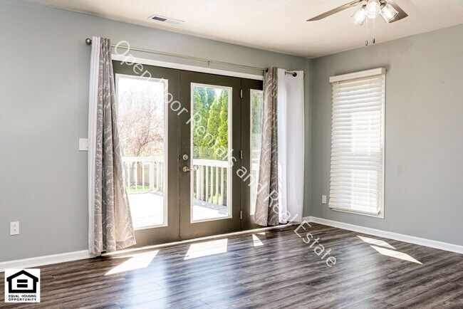 Building Photo - 8218 Fountainhead Dr