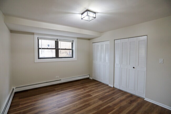 Building Photo - 9020 Lamon Ave