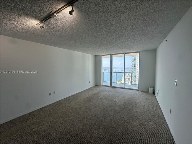 Building Photo - 1155 Brickell Bay Dr
