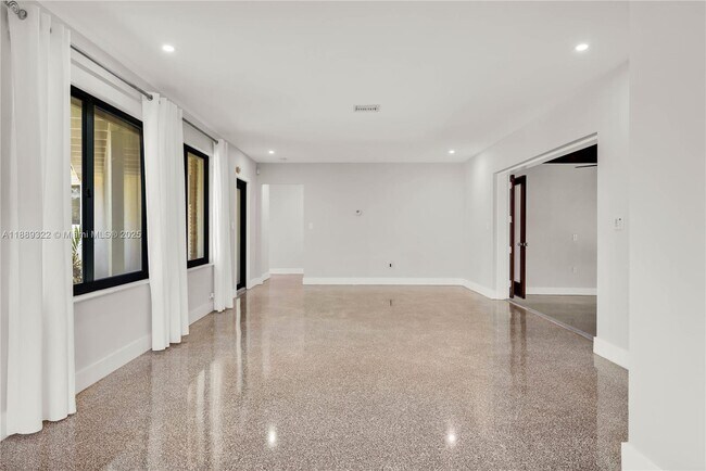 Building Photo - 454 NE 93rd St