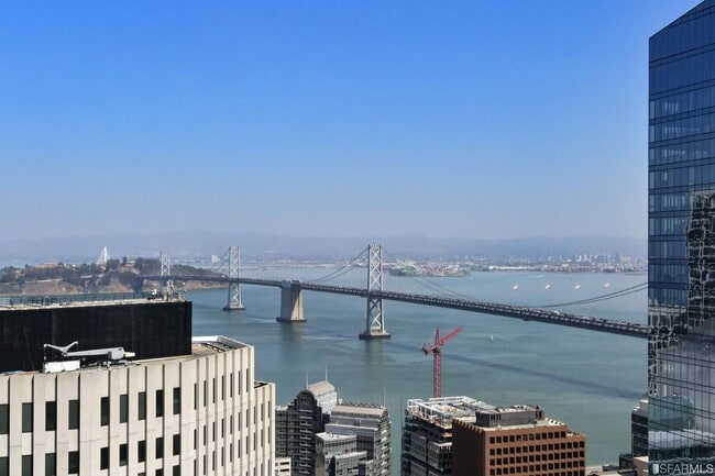 Building Photo - 301 Mission St