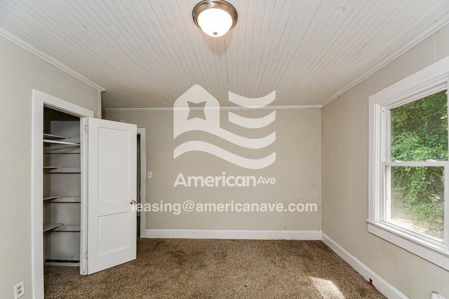 Building Photo - 4703 Jefferson St